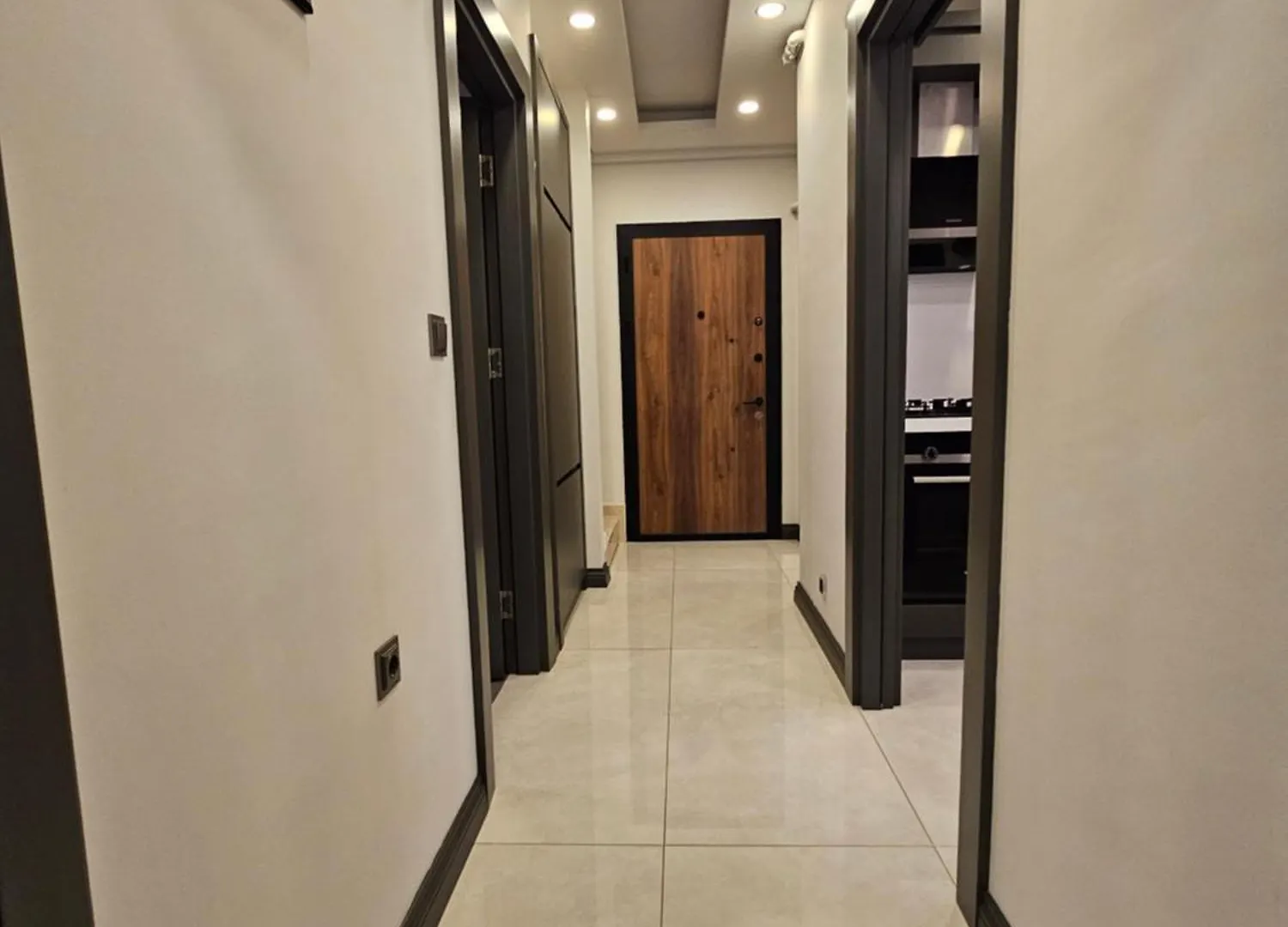 New Flat With Big Living Spaces 2-5 Near By Lara Beach Antalya Appartement
