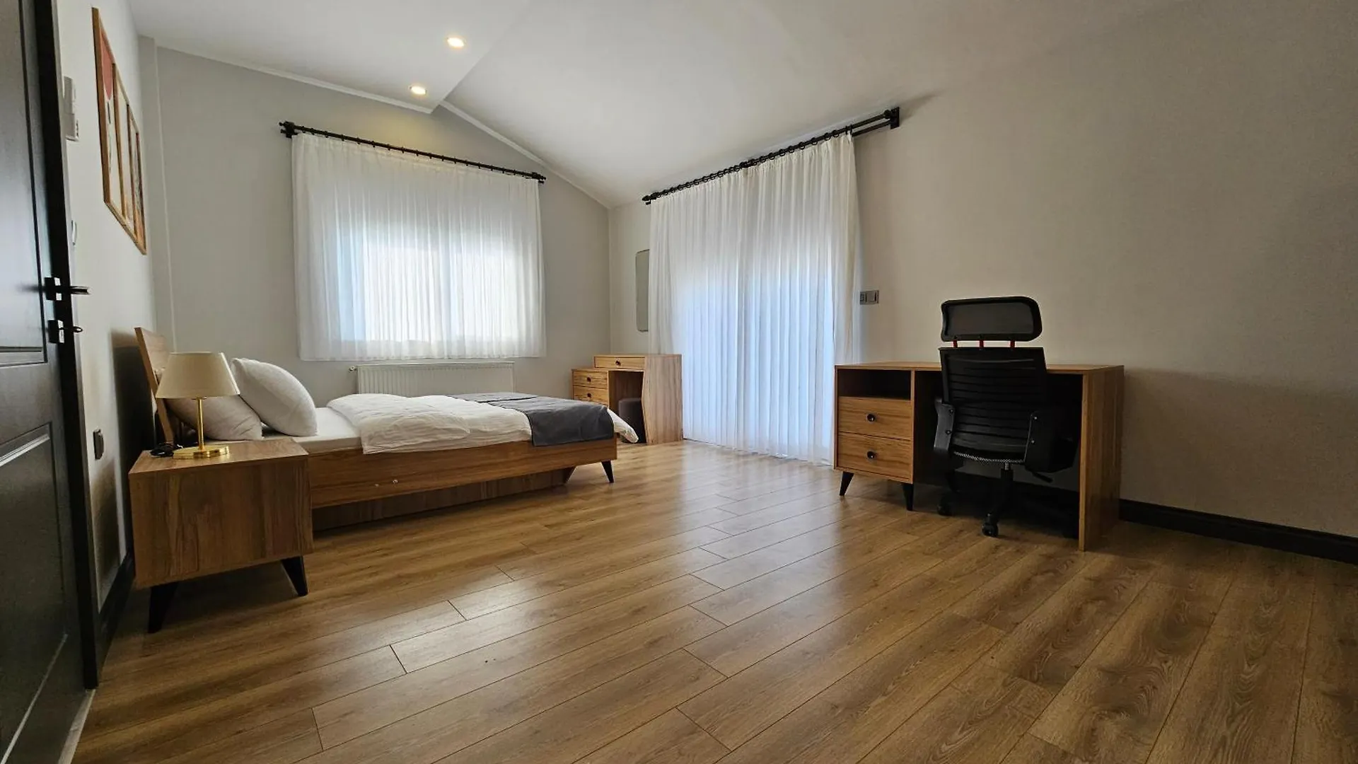 公寓 New Flat With Big Living Spaces 2-5 Near By Lara Beach 安塔利亚
