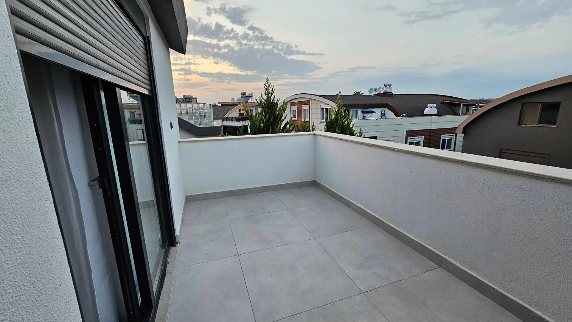 New Flat With Big Living Spaces 2-5 Near By Lara Beach 安塔利亚 0*,  土耳其